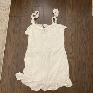 White dress from Lulus. Size Small